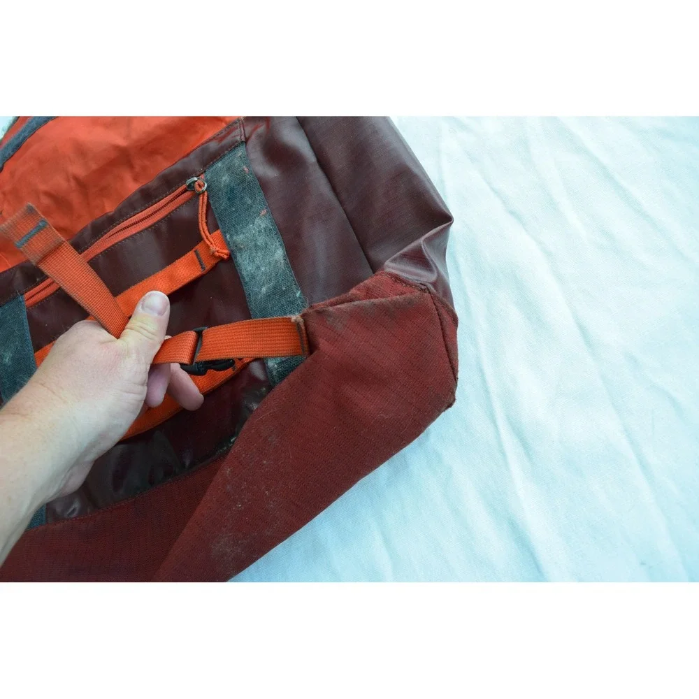 Patagonia Black Hole Mini Messenger Bag Large Burgundy Orange 49321 FLAWS